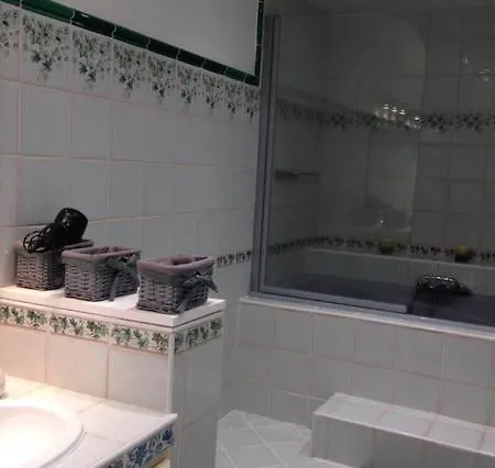Serena Apartment *